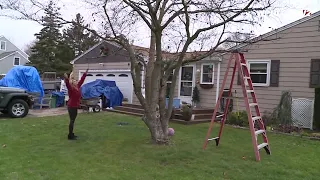 VIDEO NOW: Rhode Islanders prep their holiday decorations for Wednesday's storm