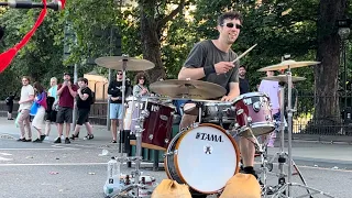 Pink Floyd, Wish you were here (cover by the Spinning Blowfish), busking in the streets of Edinburgh