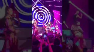 Prêmio Mtvmiaw2019 Anitta e Ludmilla performando juntas