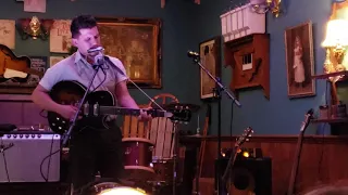 Jeremie Albino singing Shipwreck