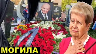 Похоронила мужа Добронравова. Где могила, что делала Пахмутова