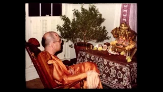 HH Tamal Krishna Goswami - Chant your rounds before Mangalarti