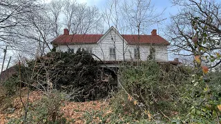 Beautiful 200 year old Abandoned Travelers Rest in the Mountains of Tennessee