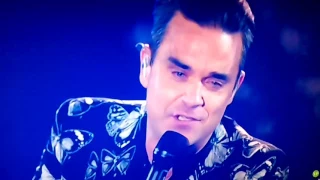 Love My Life - Robbie Williams en Los40 Music Awards