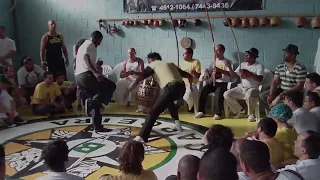 Capoeira Angola: Mestres Ananias, Moraes e Tucano Preto ( Zum Zum Zum)