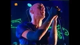 R.E.M. - Everybody Hurts (Live at Stravinski Auditorium, Switzerland)