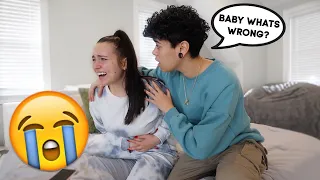 SCREAMING IN PAIN AND THEN "PASSING OUT" PRANK ON MY BOYFRIEND!! *CUTE REACTION*