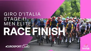 POWERFUL FINISH! 💪 | Giro D'Italia Stage 11 Race Finish | Eurosport Cycling