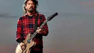 Dave Grohl Breaks Leg Cancels Tour