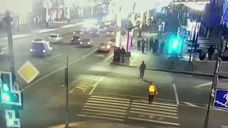 Виновник аварии на Невском проспекте доставлен в полицию и привлечен к ответственности