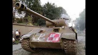 Colorised Footage of Polish captured Panther G "Pudel" in the Warsaw Uprising