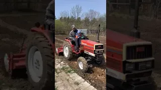 трактор янмар вспашка почвофрезой.