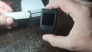 Трезор Т и Леджер Х, разница, Trezor T and Ledger Nano X 2022, их различия