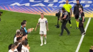 Toni Kroos says Goodbye to Real Madrid fans in Santiago Bernabéu!!🇩🇪⚽🫡