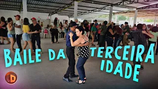 BAILE DA TERCEIRA IDADE - DANÇANDO FORRÓ NO BAILÃO DOS IRMÃOS DE MINAS (VANEIRA)