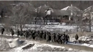 Запретный Донбасс. Близько ста українських військових здалися в полон під Дебальцево.