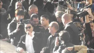 Prestation de ''Gangnam style'' avec PSY au Trocadéro