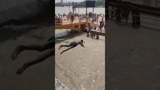 Haridwar - Har ki Paudi - A local boy jumping off the bridge 🏊🏊