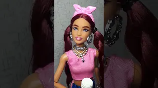 Barbie Extra 17