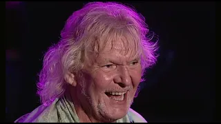 Yes - Long Distance Runaround / The Fish - Chris Squire Bass Solo - Live in Lugano 2004