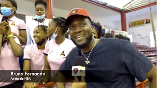 Bruno Fernando Atleta profissional de basquetebol visitou a Cidade Desportiva