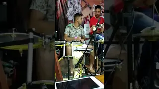 Som ao vivo, bateria acústica compacta!