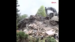 3Mart2009 tarihinde Münevver Karabulut cinayetinin işlendiği villa,kentsel dönüşüm kapsamında yıkıld