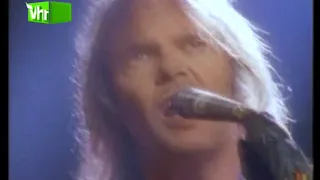 Neil Young - Rockin' In The Free World @ 1989 VH1
