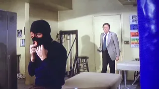 The Incredible Hulk Half Nelson Jack McGee encounters David in disguise scene