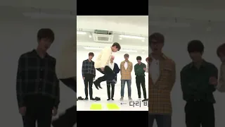 [BTS/정국] 발바닥에 근육 쿠션 하나씩은 다 달고있잖아요?