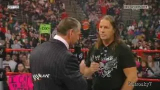 WWE 2010 Raw (Español) - Bret Hart y Vince McMahon cara a cara (2/2)