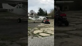 Letadlo Cessna 207 pro 5 cestujících + pilot