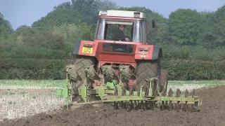 INTERNATIONAL HARVESTER 1455XL AND DOWDESWELL PLOUGH AND PRESS