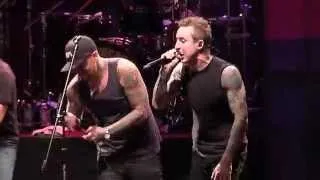 Yellowcard: : Ocean Avenue (LIVE)