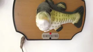 Big Mouth Billy Bass Sings "Take Me To The River"