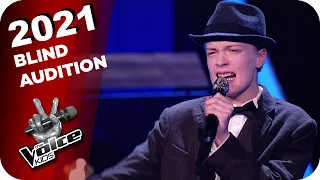 Frank Sinatra - Cheek To Cheek (Tom) | The Voice Kids 2021 | Blind Auditions