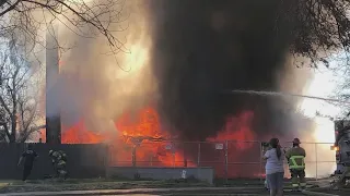 House goes up in flames in Phoenix