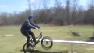 Неудачный прыжок на велосипеде Приколы 2015 - Jokes 2015 Unsuccessful jump on the bike