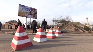 Станица Луганская. Очередь на пути в оккупацию