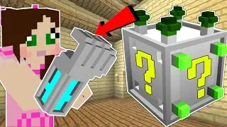 Minecraft: MECH LUCKY BLOCK!!! (ROBOTIC HAND, HOLOGRAM SWORDS, & MORE!) Mod Showcase