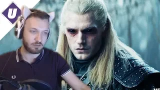 Ласка смотрит The Witcher - Official Teaser Trailer