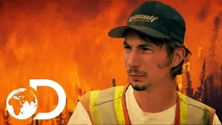 350 Acre Wildfire Rapidly Approaches Parker And Team | SEASON 8 | Gold Rush