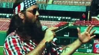 Duck Dynasty's Willie Robertson at Busch Stadium (7/7/13)