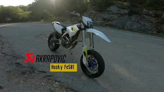 Husqvarna Fe501 AKRAPOVIČ RAW sound [supermoto]