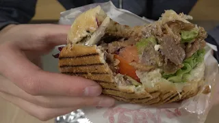 Döner Kebab Tarim Imbiss - 4K ASMR Eating