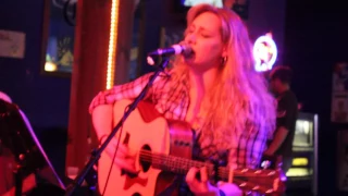 Tracy Chapman "give me one reason" acoustic cover by Kristin Tinsley of Atlanta