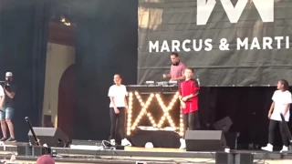 Marcus & Martinus-Girls (at GRÖNA LUND!!!!)