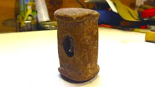 Restoration of an old, rusty, flattened hammer. Making a new handle.