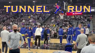 📺 Warriors tunnel run; Stephen Curry misses super-scoop; Juan Toscano-Anderson x Damion Lee