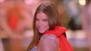 Barbara Palvin VS Runway